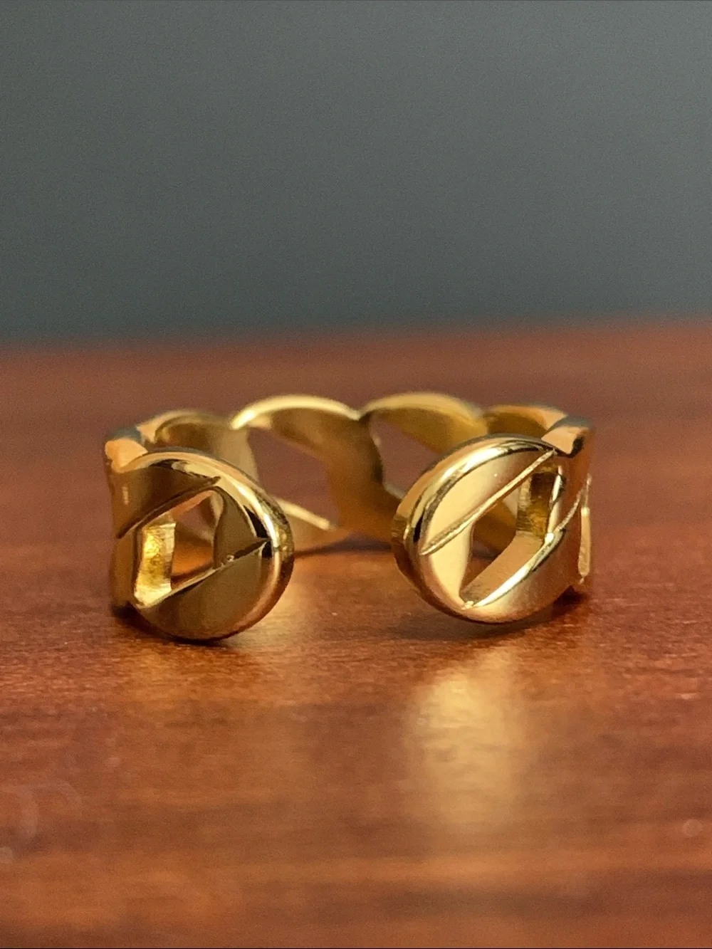 NWT gold tone cut out ring size 7